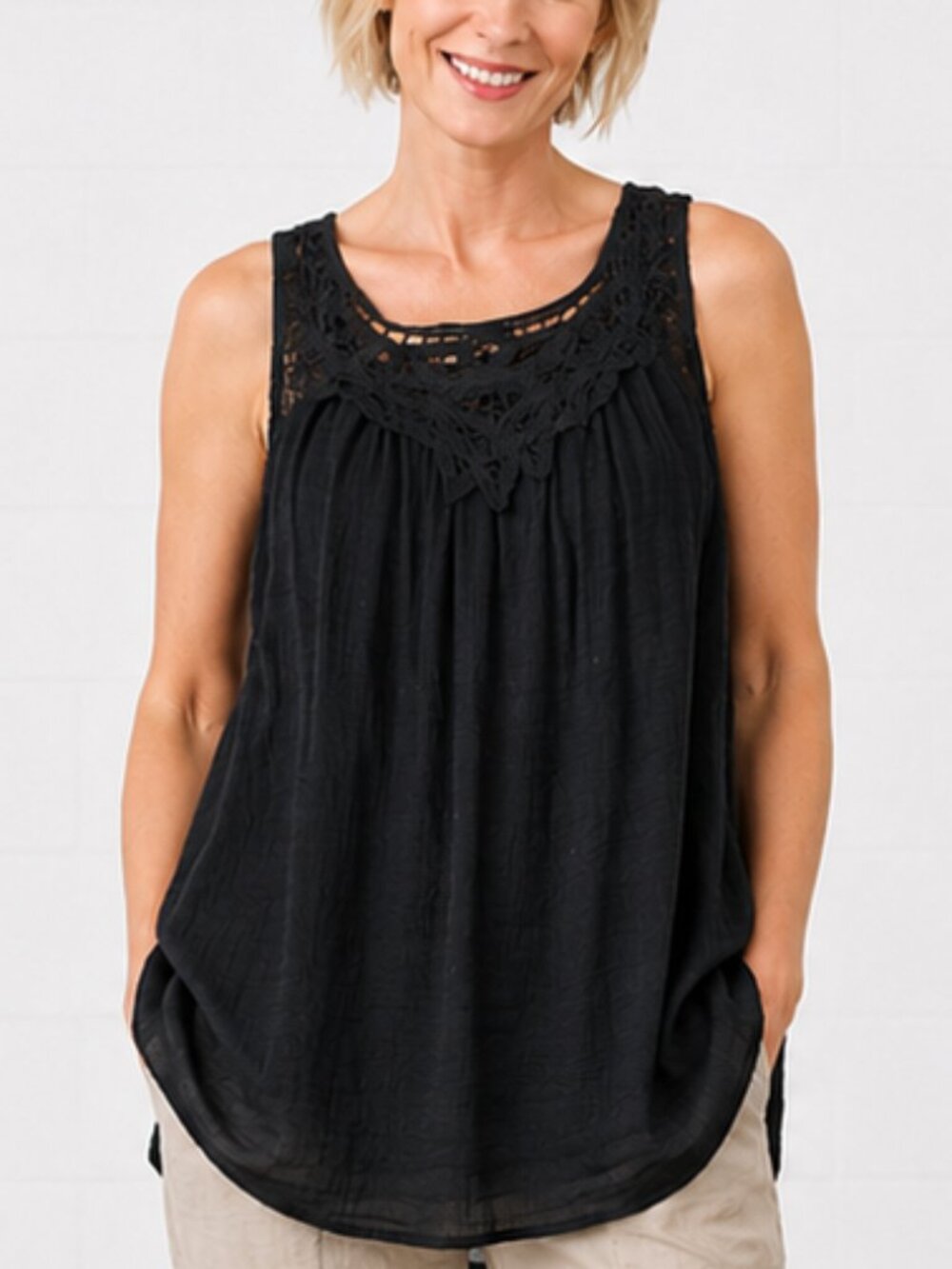 Knox Rose M Black Sheer Lace Back Crochet Lace Neckline Sleeveless Gauze Top
